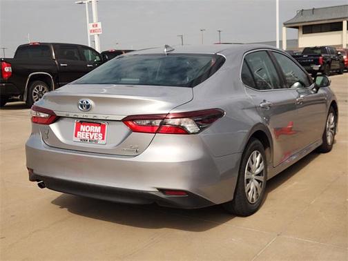 2022 Toyota Camry LE