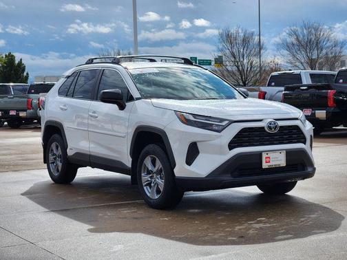 2025 Toyota RAV4 Hybrid LE
