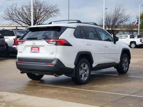 2025 Toyota RAV4 Hybrid LE