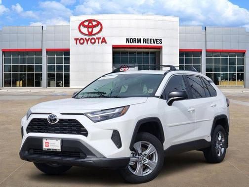2025 Toyota RAV4 Hybrid LE