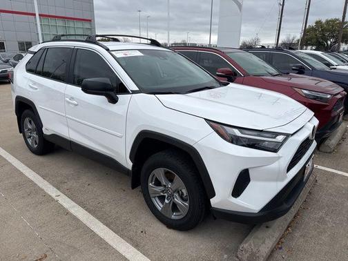2025 Toyota RAV4 Hybrid LE