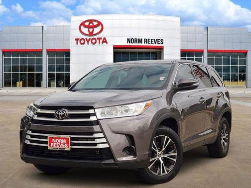 Predawn Gray Mica 2019 Toyota Highlander LE I4