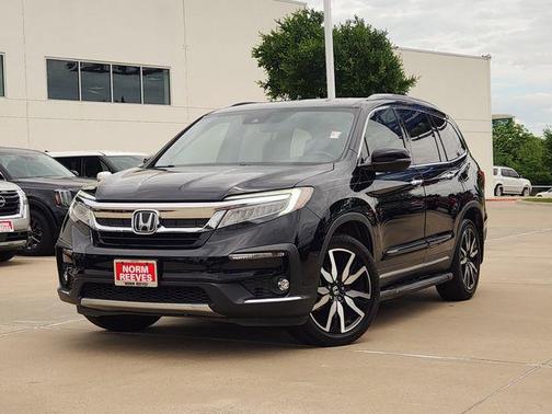 Crystal Black Pearl 2021 Honda Pilot Touring 8-Passenger