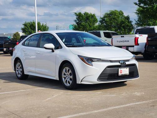 Ice Cap 2024 Toyota Corolla LE