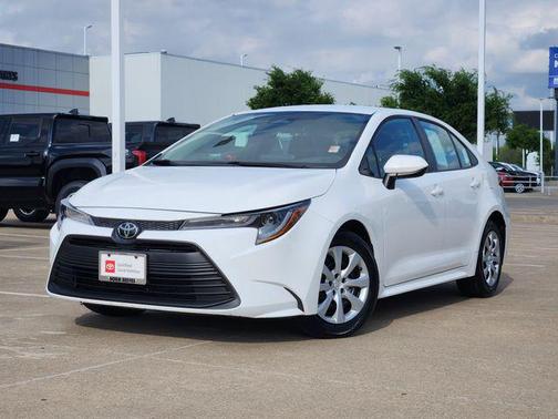 Ice Cap 2024 Toyota Corolla LE