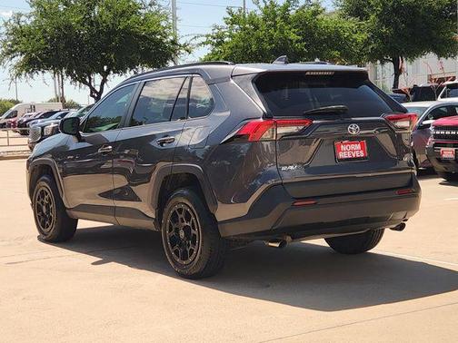 Magnetic Gray Metallic 2020 Toyota RAV4 LE