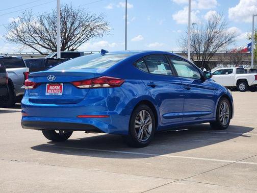 2018 Hyundai ELANTRA SEL
