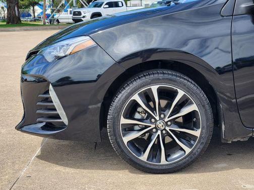 Black Sand Pearl 2019 Toyota Corolla SE