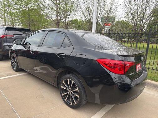 Black Sand Pearl 2019 Toyota Corolla SE
