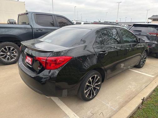 Black Sand Pearl 2019 Toyota Corolla SE