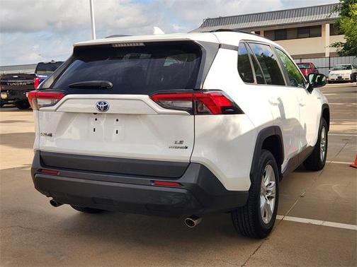 2020 Toyota RAV4 Hybrid LE