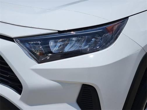 2020 Toyota RAV4 Hybrid LE
