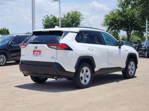 2020 Toyota RAV4 Hybrid LE