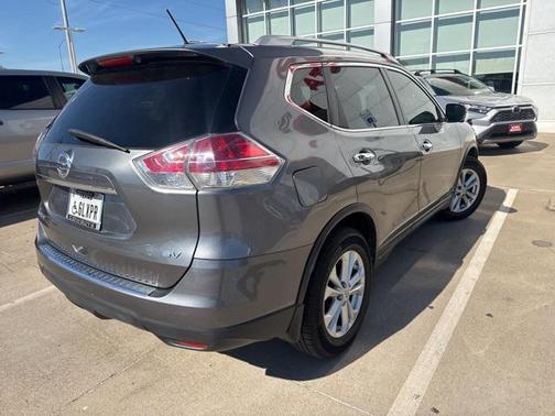 2016 Nissan Rogue SV