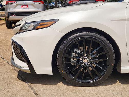 Wind Chill Pearl 2023 Toyota Camry XSE