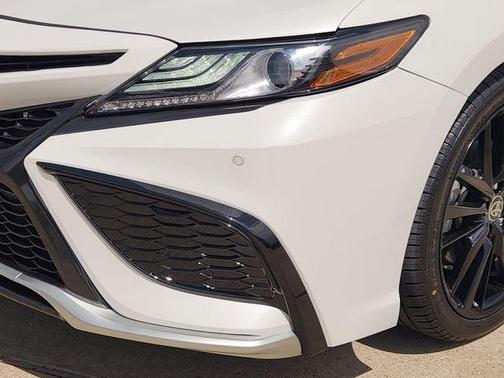 Wind Chill Pearl 2023 Toyota Camry XSE