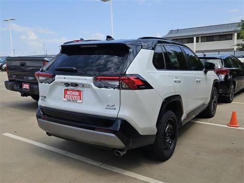 2024 Toyota RAV4 Hybrid SE