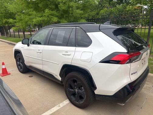 Blizzard Pearl w/Midnight Black Roof 2020 Toyota RAV4 Hybrid SE