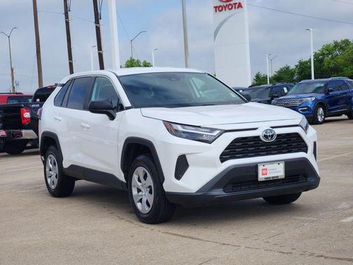 Ice 2024 Toyota RAV4 LE