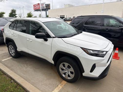 Ice 2024 Toyota RAV4 LE