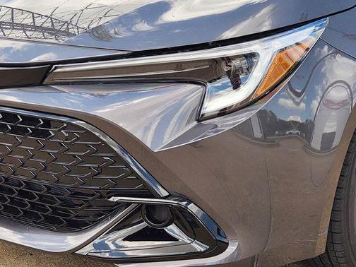 Magnetic Gray Metallic/Midnight Black Metallic 2026 Toyota Corolla SE