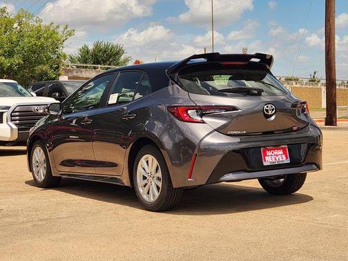 Magnetic Gray Metallic/Midnight Black Metallic 2026 Toyota Corolla SE