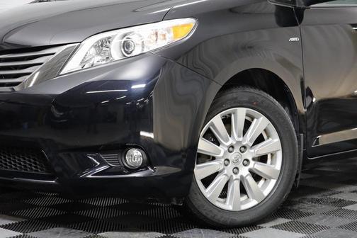 2017 Toyota Sienna XLE
