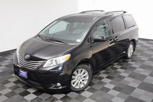2017 Toyota Sienna XLE