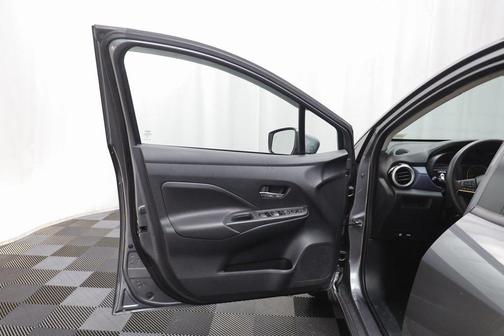 2023 Nissan Versa 1.6 SV