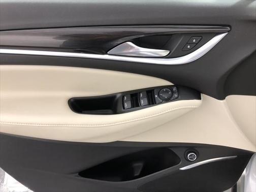 2022 Buick Enclave AWD Essence