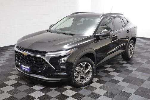Mosaic Black Metallic 2024 Chevrolet Trax LT