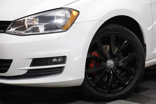 2016 Volkswagen Golf SportWagen TSI SE 4-Door