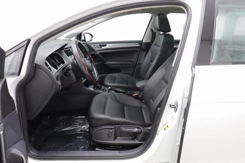 2016 Volkswagen Golf SportWagen TSI SE 4-Door