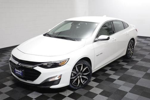 Summit White 2024 Chevrolet Malibu FWD RS