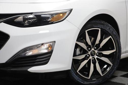 Summit White 2024 Chevrolet Malibu FWD RS