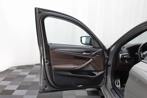 2022 BMW 540 i xDrive