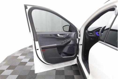 2023 Ford Escape ST-Line Elite