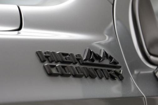 2024 Chevrolet Suburban 4WD High Country