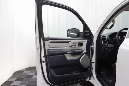 2025 RAM 1500 ST