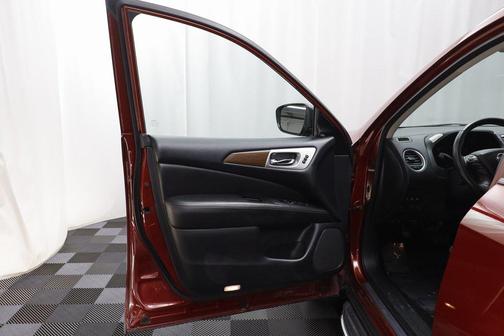 2018 Nissan Pathfinder Platinum