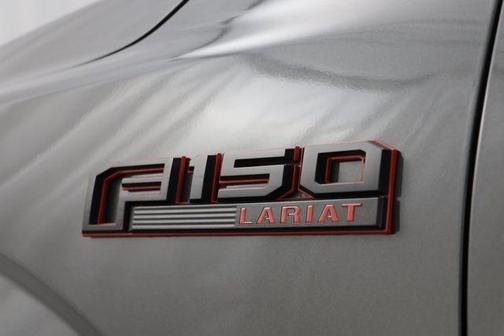 Ruby Red Metallic Tinted Clearcoat 2016 Ford F-150 Lariat