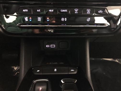 2022 Chevrolet Bolt EUV FWD Premier