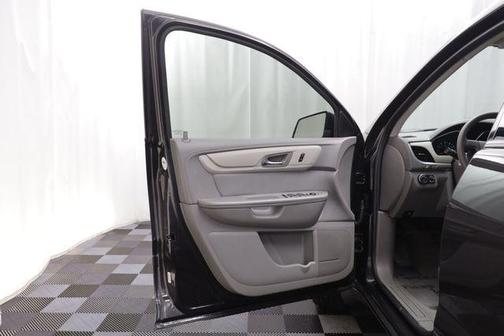 Tungsten Metallic 2017 Chevrolet Traverse LS