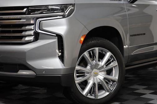 2023 Chevrolet Suburban 4WD High Country