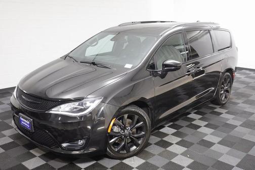 2020 Chrysler Pacifica Touring-L Plus