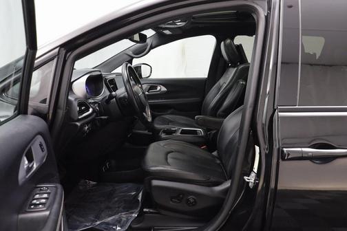 2020 Chrysler Pacifica Touring-L Plus