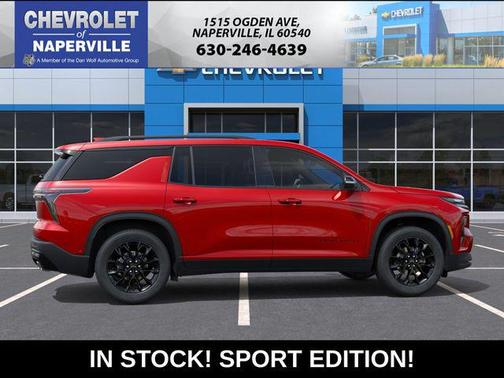 Radiant Red Tintcoat 2026 Chevrolet Traverse LT