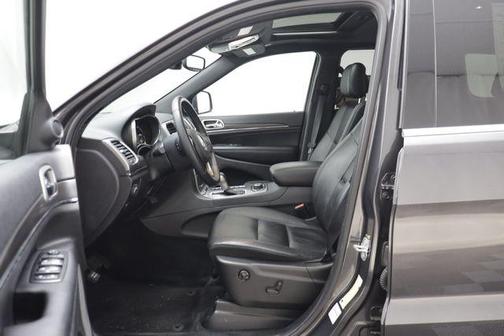 Granite Crystal Metallic Clearcoat 2018 Jeep Grand Cherokee Limited