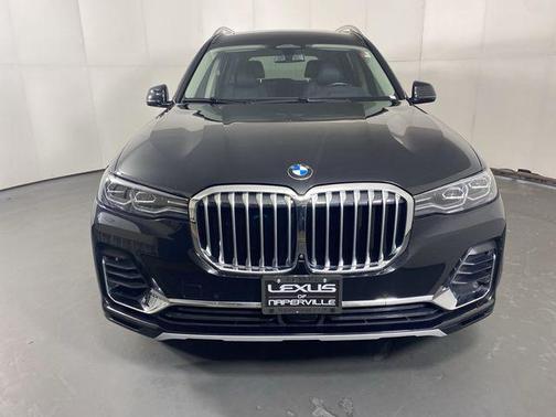 Black Sapphire Metallic 2022 BMW X7 xDrive40i
