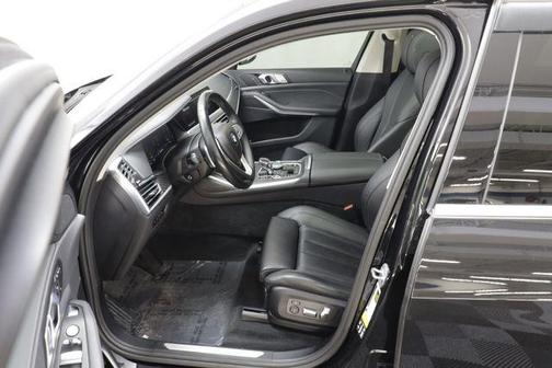 Black Sapphire Metallic 2022 BMW X7 xDrive40i